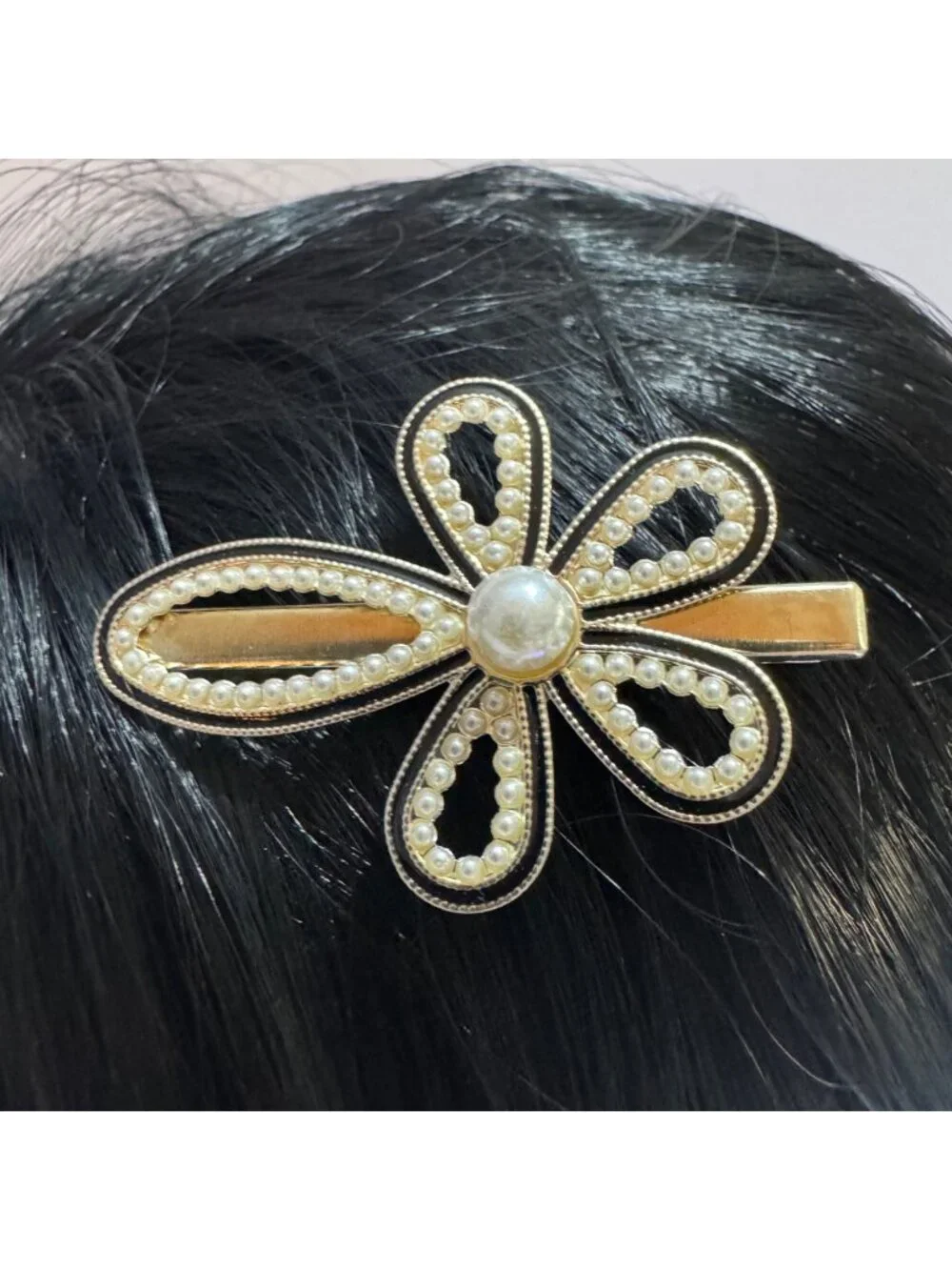 Gold-Toned Hair Clip With Faux Pearl Flower Design Elegant Style NEW